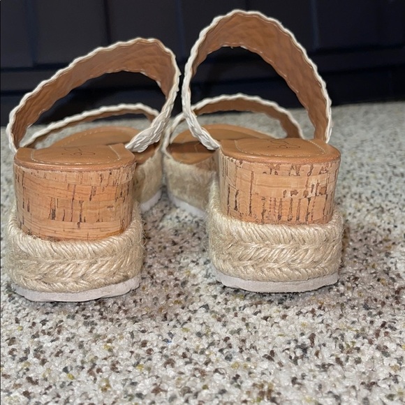 platforms - Picture 2 of 3